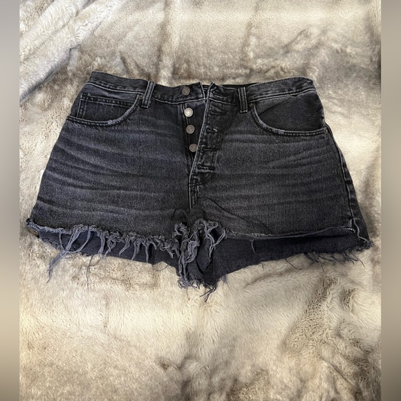 Abercrombie & Fitch Denim Cut Off Shorts Size 32 - Picture 1 of 3
